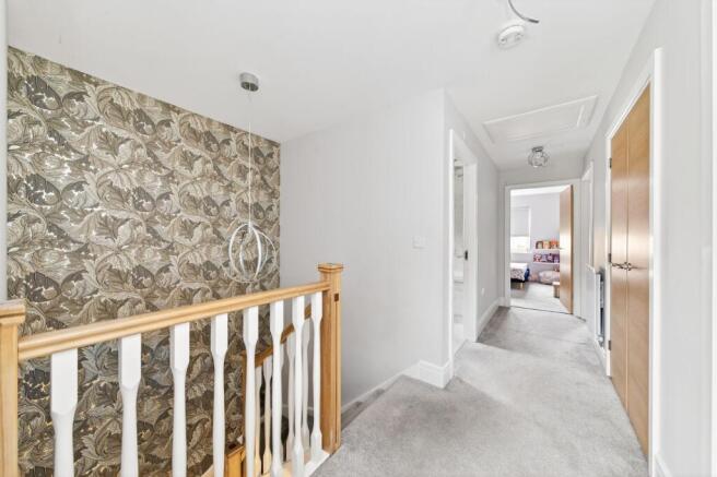 4 bed Detached for sale Image 11