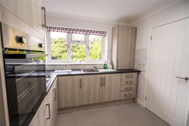 Kitchen (2)