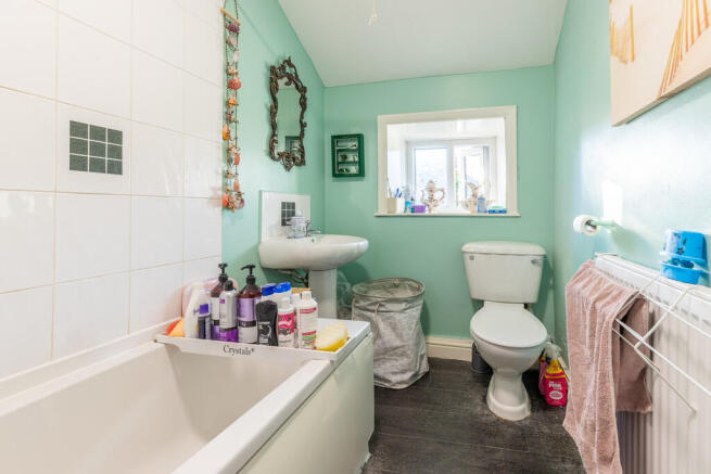 2 bed Terraced for sale Image 7
