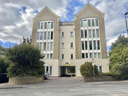 Serpentine Road, Poole, BH15