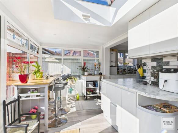 Kitchen/Sunroom