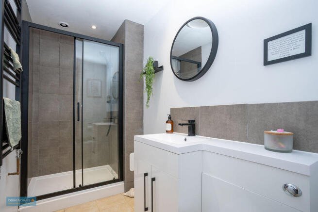 Annexe - Shower Room
