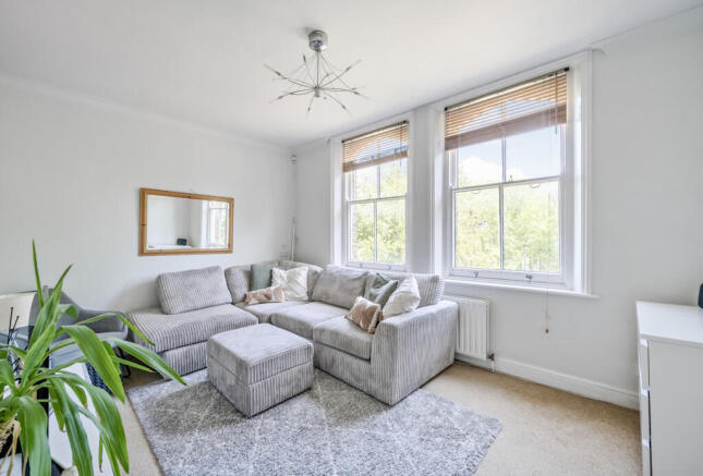 1313593-12-685e9c...