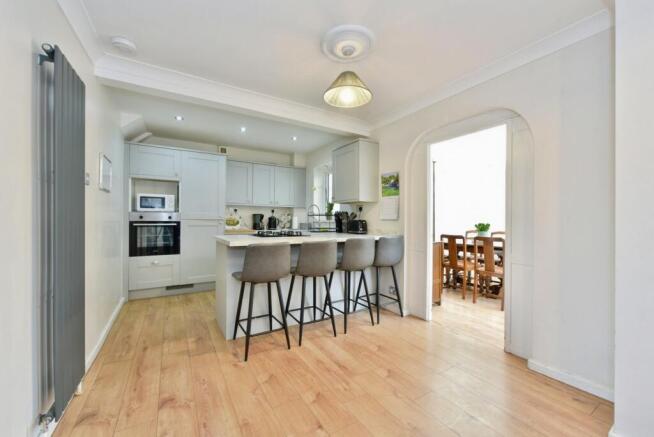 4 bed Detached for sale Image 5
