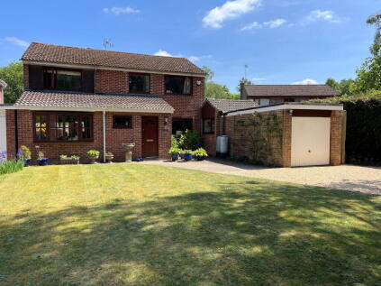 Penwood Heights, Highclere, Newbury, RG20 9EZ