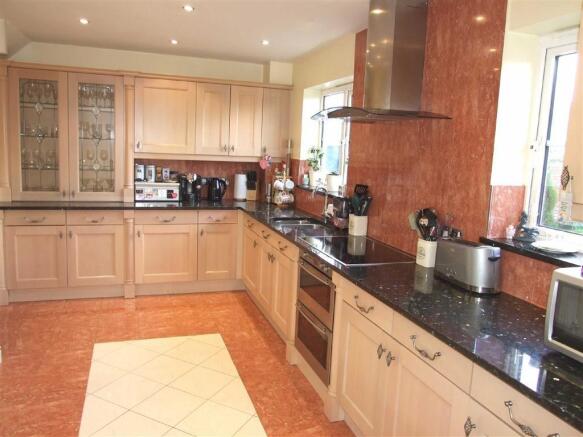 Fitted Kitchen