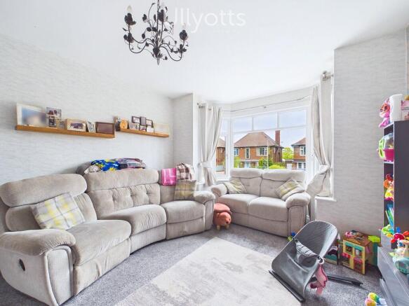 3 bed Semi-Detached to rent Image 7