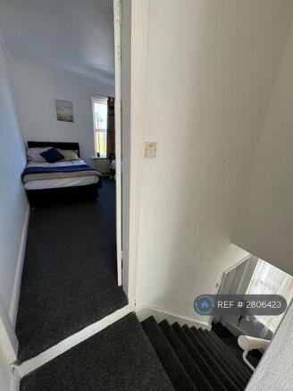 2 bed Terraced to rent Image 8