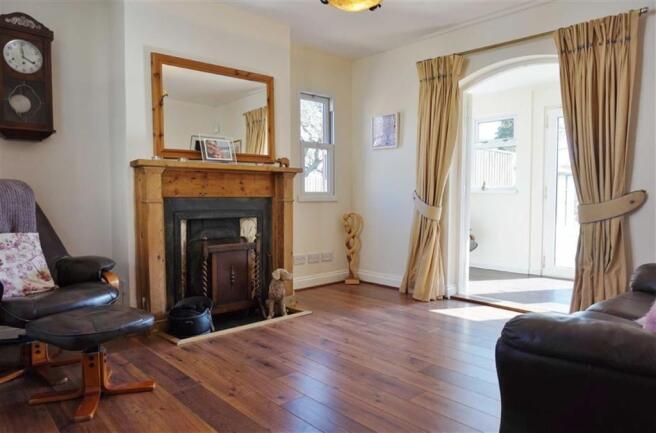 SITTING ROOM