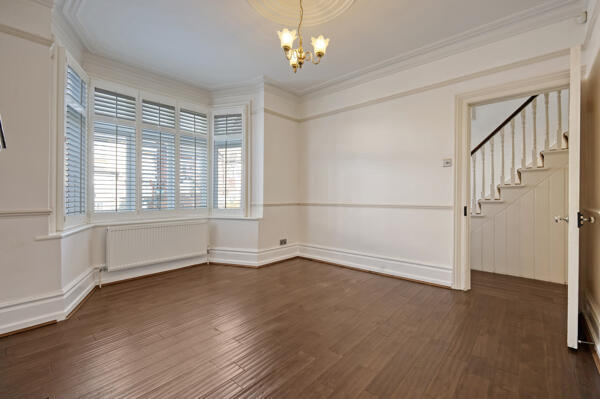 Howard Road, Upminster, Essex photo 4