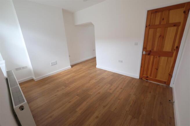 CR Dining Room i.JPG