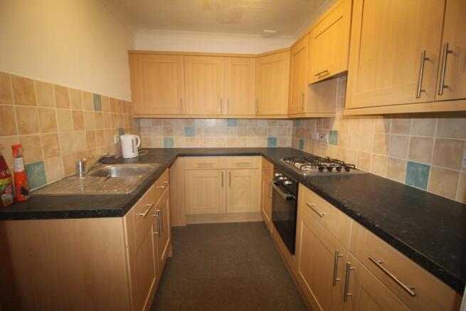 FITTED KITCHEN