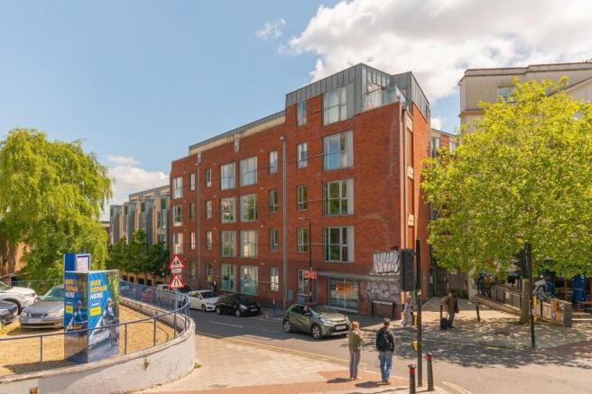 armidale place front 2.jpg