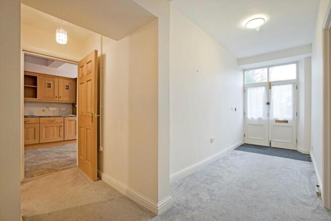 2 bed Apartment for sale Image 8