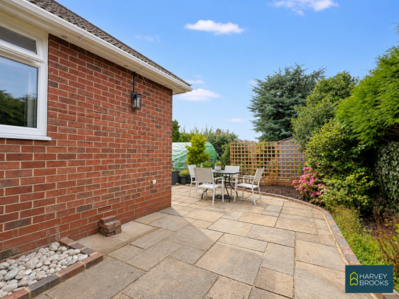 3 bed Semi-Detached Bungalow for sale Image 12