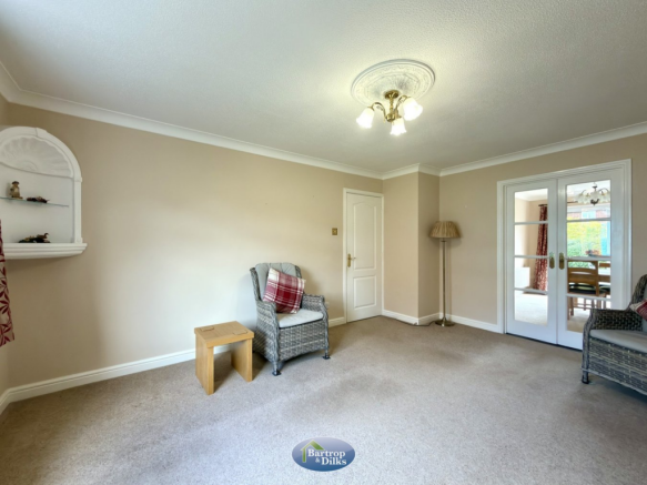 4 bed Detached for sale Image 7