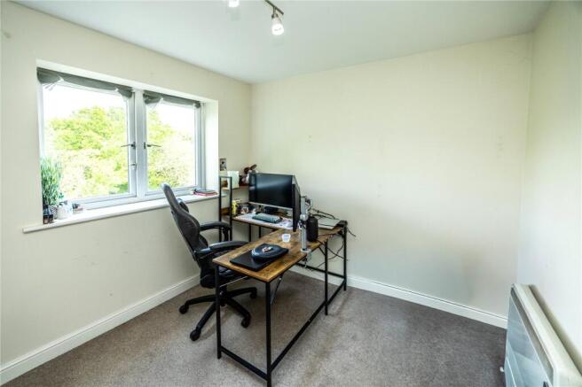 3 bed Apartment for sale Image 5