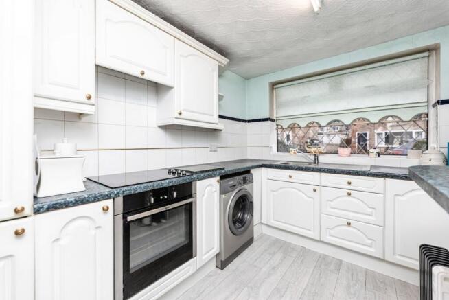 Downland Crescent, Knottingley, West Yorkshire, WF11 photo 3