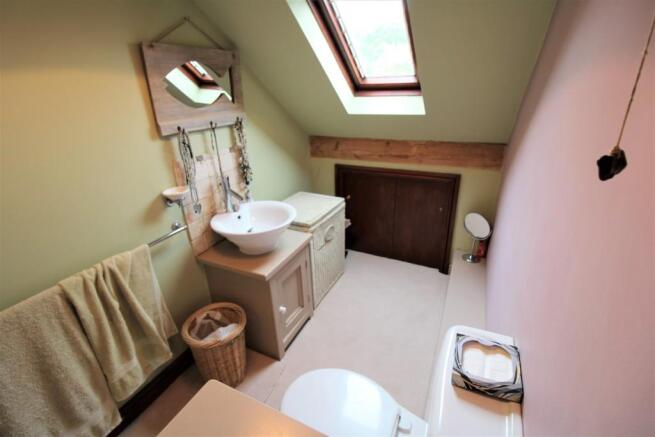 En suite shower rm