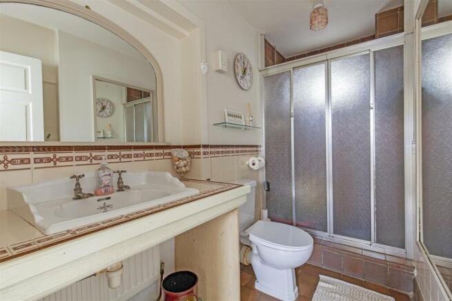 Shower Room-1.jpg