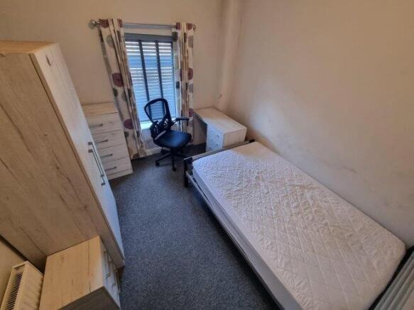 4 bed House Share to rent Image 4
