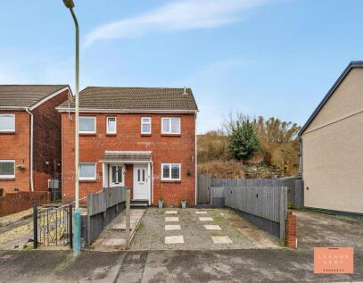 Stanley Street, Senghenydd, CF83