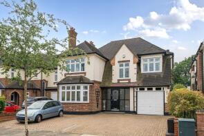 79, Links Avenue, Romford RM2 6NH