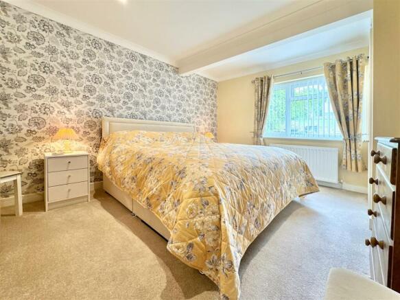 Bedroom 2.JPG