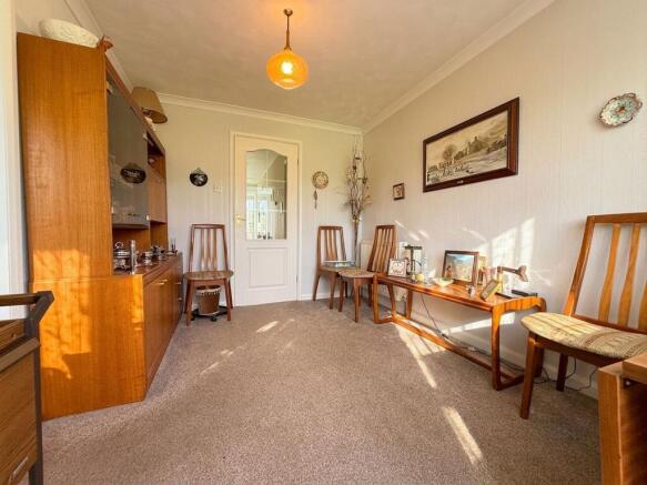 6 bed Detached for sale Image 6