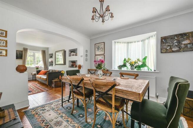 1 EWHURST CLOSE (5).jpg