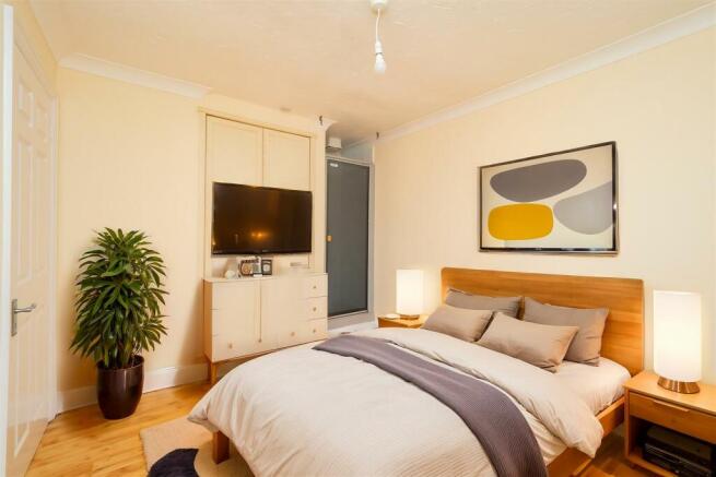 Virtual Staging AI - bedroom 1.jpg