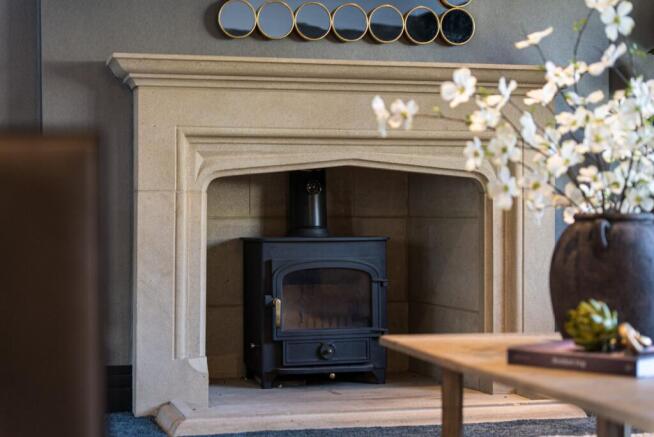 5 bed Detached for sale Image 11