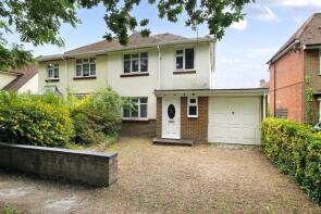 4, Woodthorpe Gardens, Sarisbury Green SO31 7AR