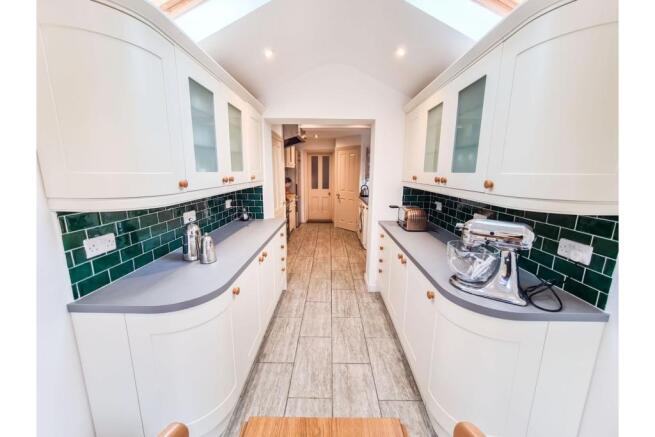 Kitchen/Breakfast