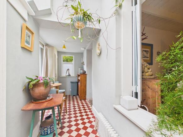 breakfast room