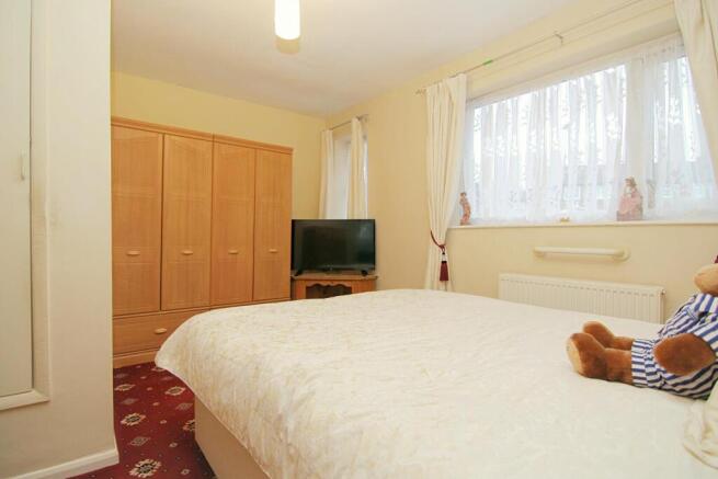 3 bed Semi-Detached for sale Image 12