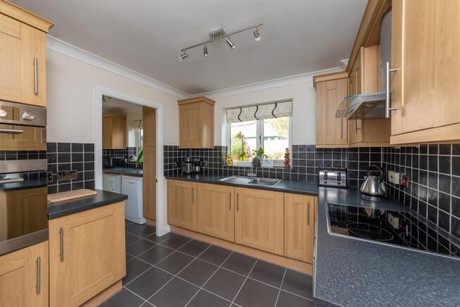 Kitchen: