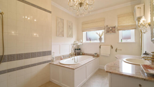 5 bed Terraced for sale Image 12