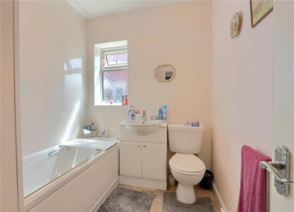 2 bed Bungalow for sale Image 8
