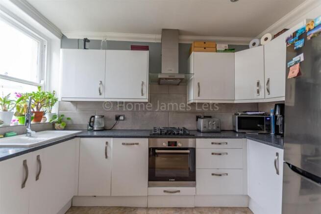 18575569 Kitchen (3).jpg