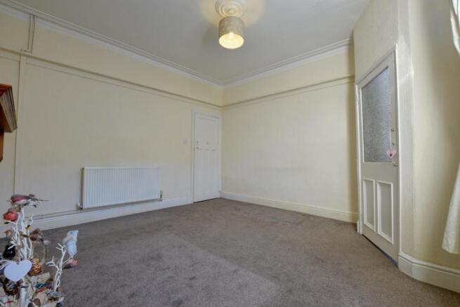 Living Room - 3.jpg