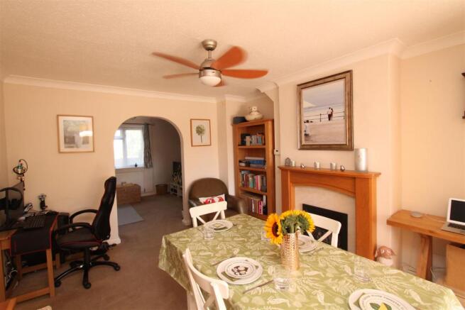 Dining Room.JPG