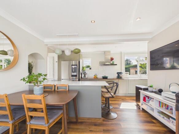 3 bed Semi-Detached for sale Image 7
