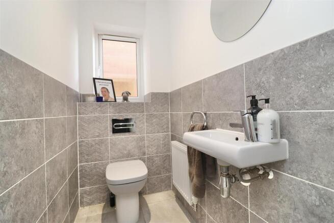 3 bed Detached for sale Image 7