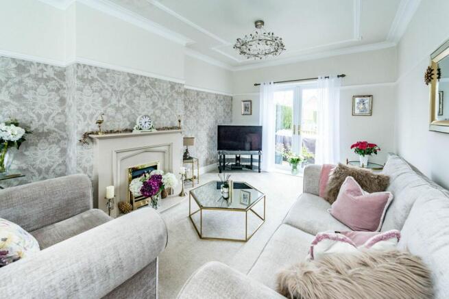 KITCHEN AND LOUNGE