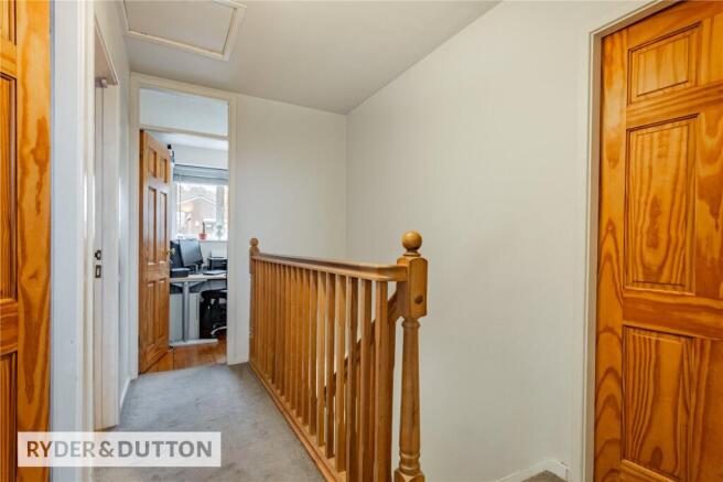4 bed Detached for sale Image 10
