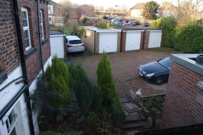 2 bed Flat for sale Image 11