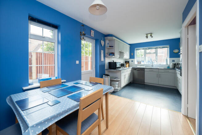 Luxford Way, Billingshurst photo 4