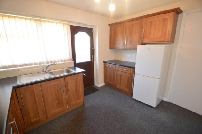 2 bed Terraced to rent Image 12