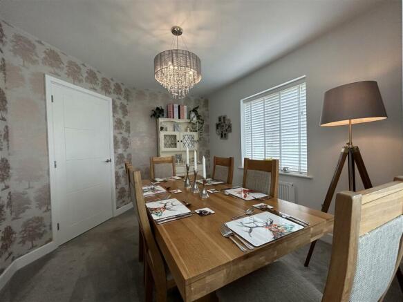 Dining Room (2).jpg